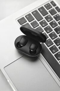 true wireless earbuds