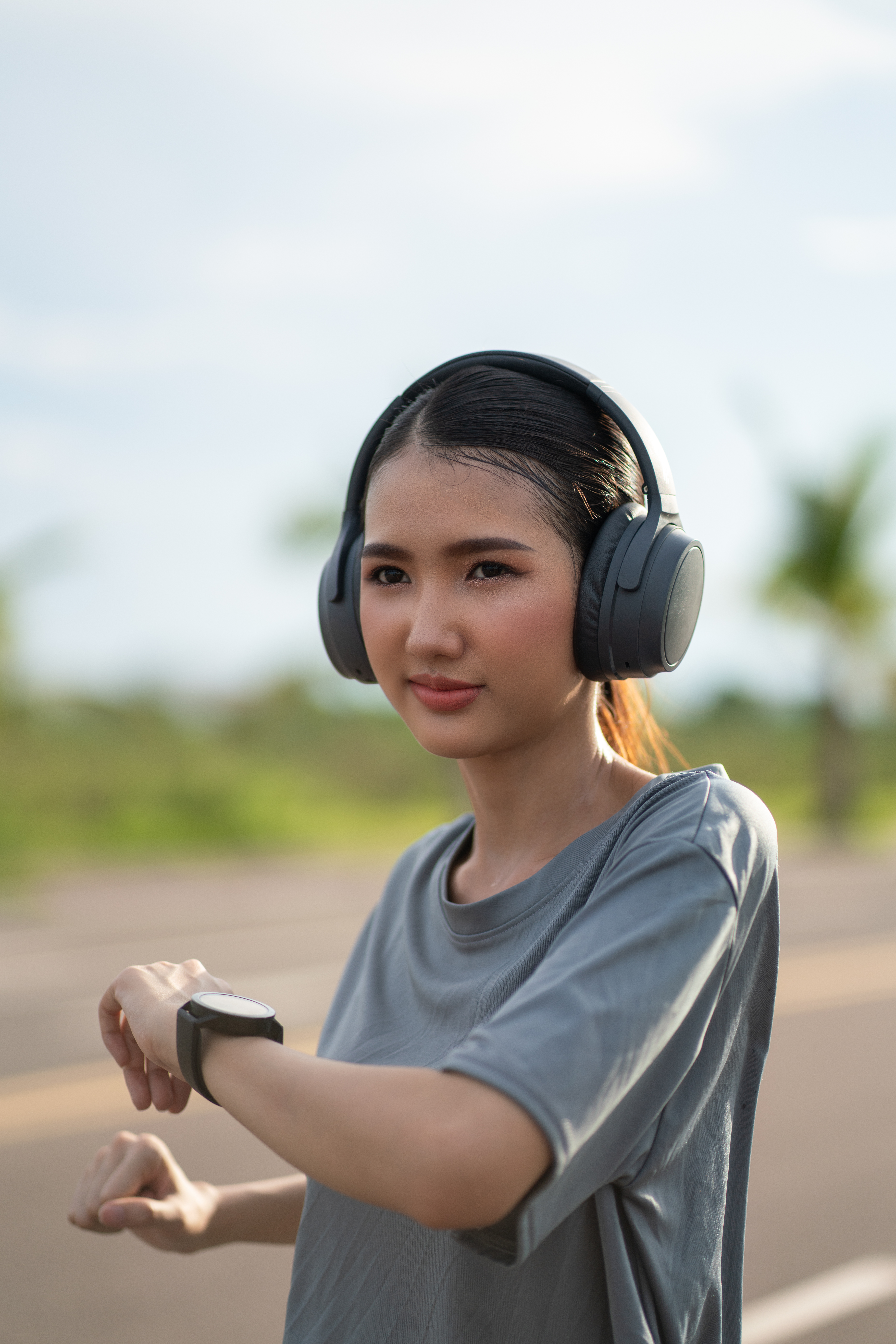 Noise-Canceling Headphone