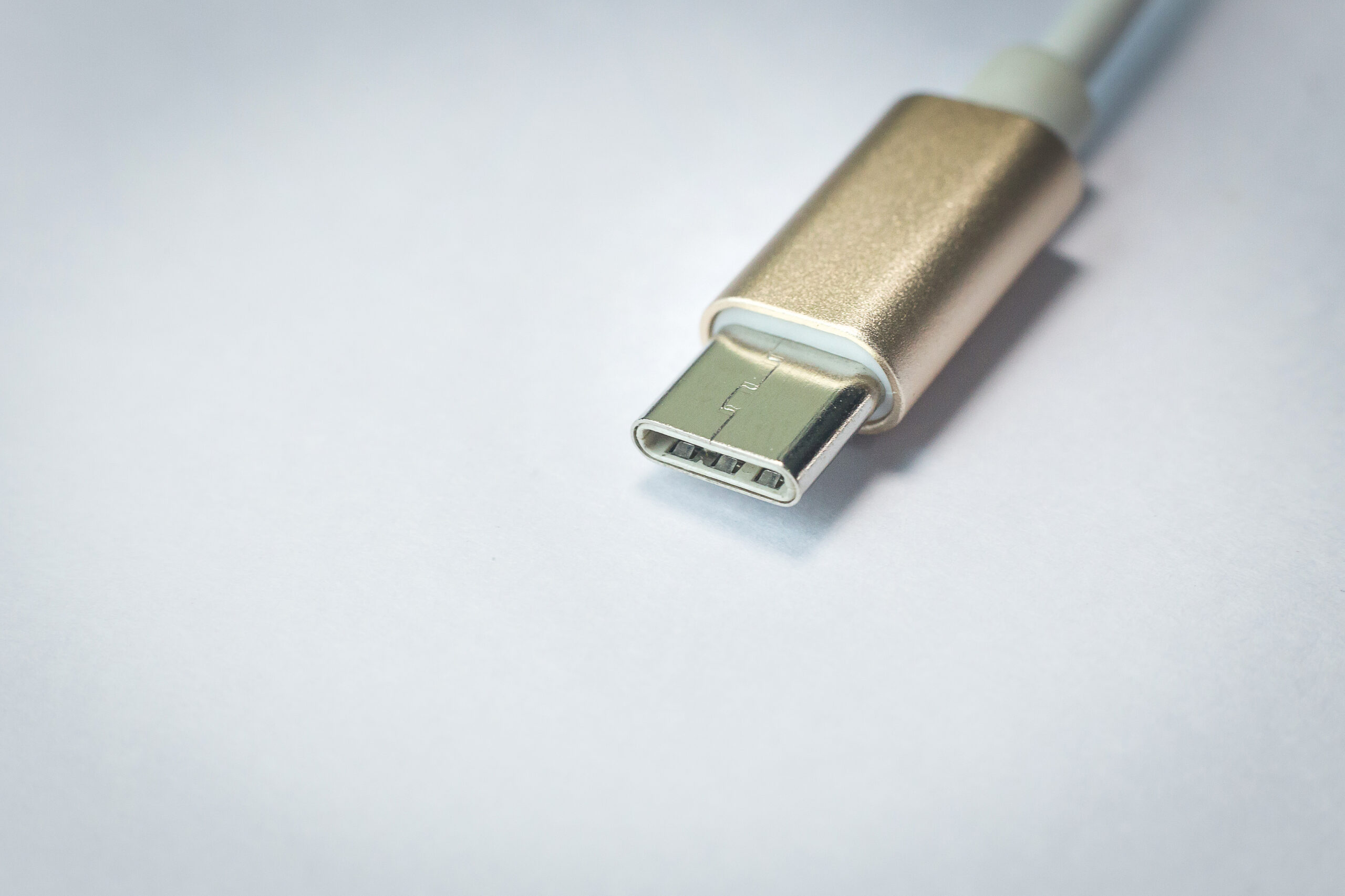 USB-C Cables Rated for 100W & 240W EPR